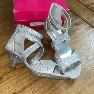 Girls Dream Pairs Silver Bling Jewel Heels 3